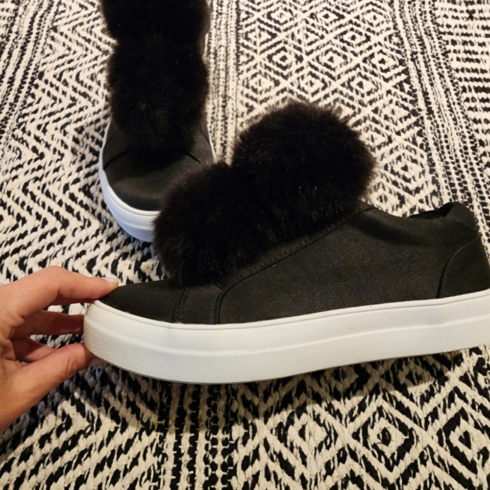 Pompom sneakers